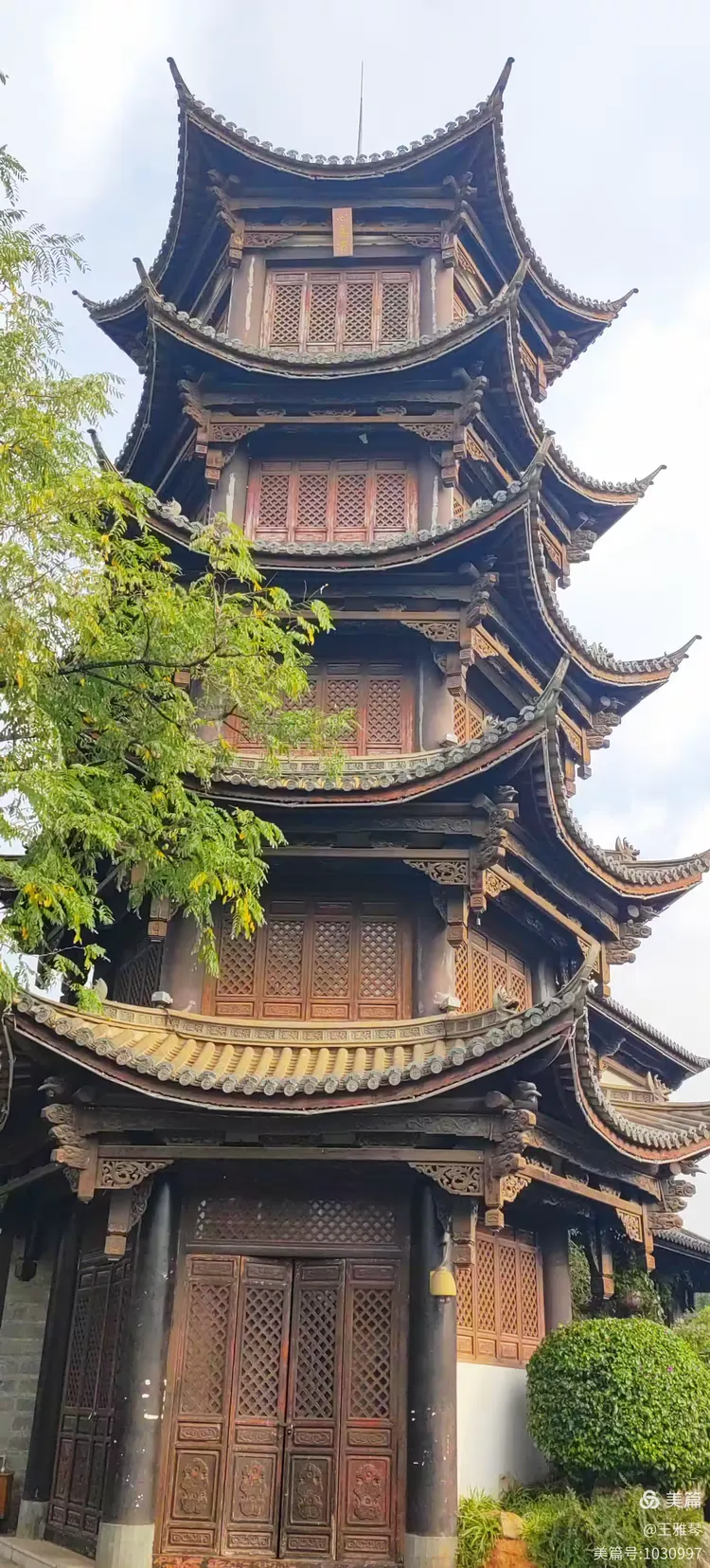 昆明滇池灯光秀民族园2023.11.22